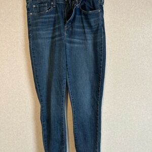 Women’s Signature Levi Strauss Mid Rise Skinny Crop Jeans Size 10-30W